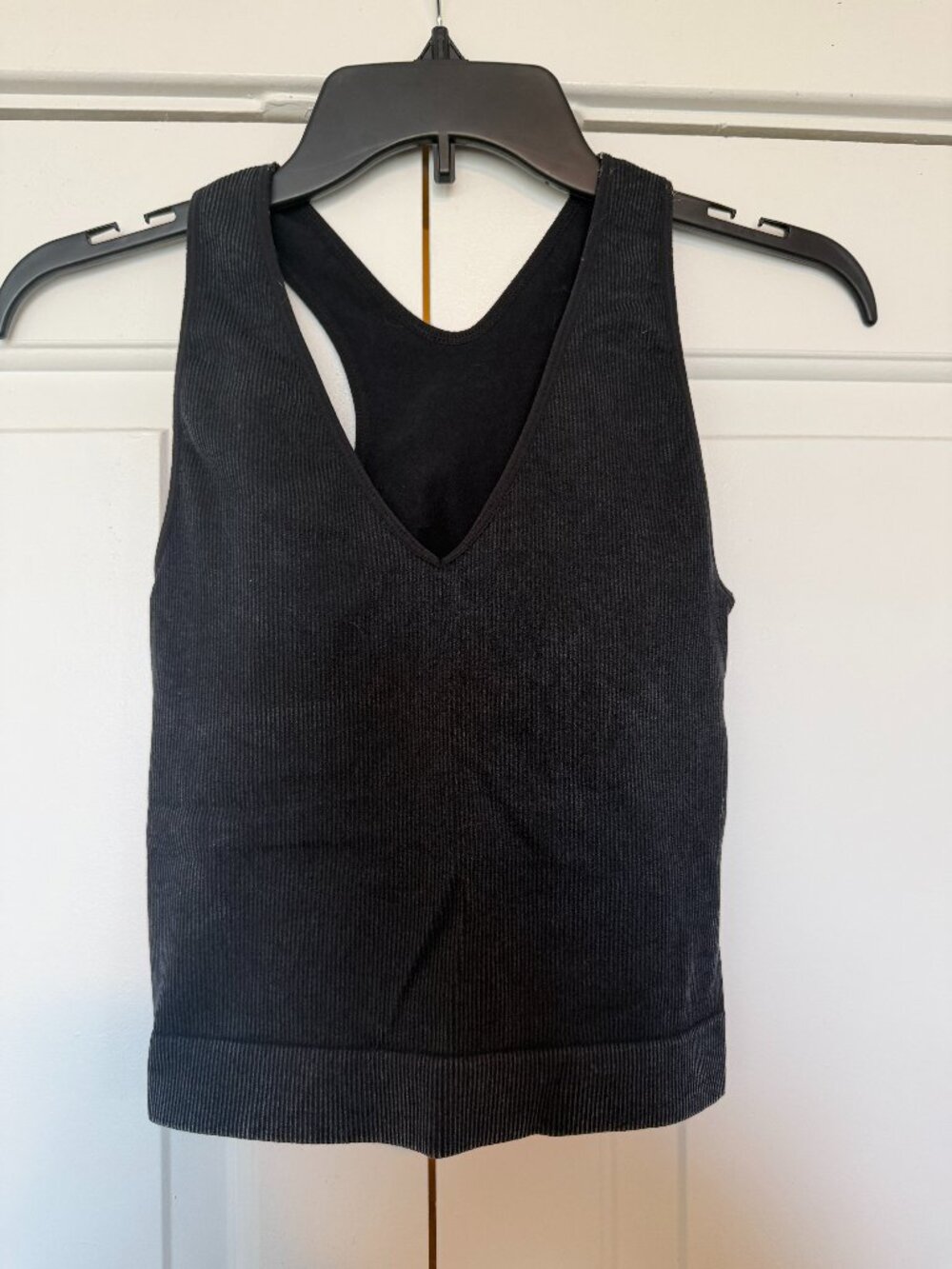JoyLab V-Neck Ribbed Seamless Tank Bra